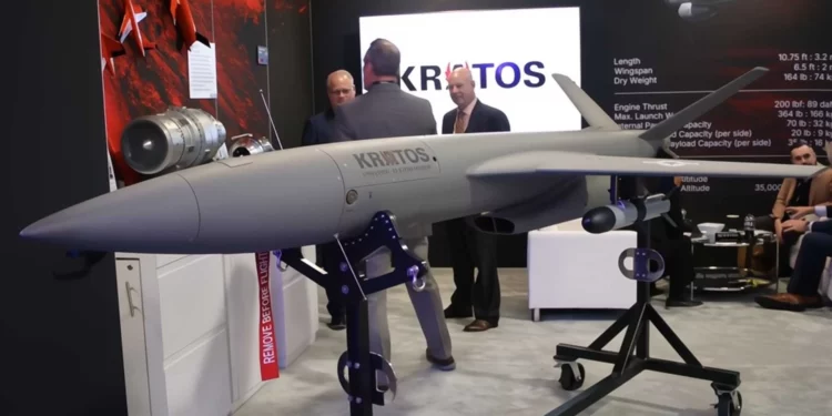 Dron a reacción Kratos Tactical Firejet, desarrollado para reconocimiento, guerra electrónica y ataques a larga distancia.