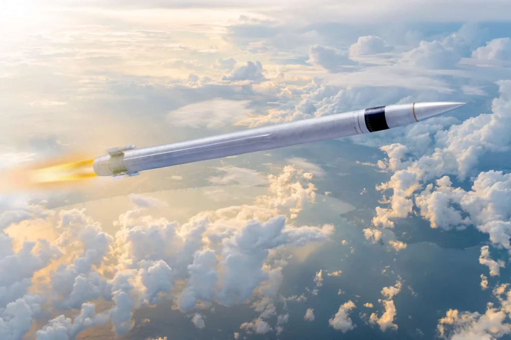 Interceptor PAC-3 Edge de Lockheed Martin, diseñado para ampliar la defensa Patriot frente a misiles avanzados e hipersónicos.