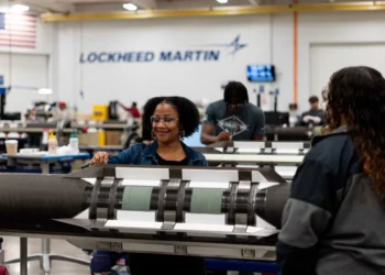Interceptores Patriot PAC-3 MSE en la línea de montaje de Lockheed Martin en Camden, Arkansas.