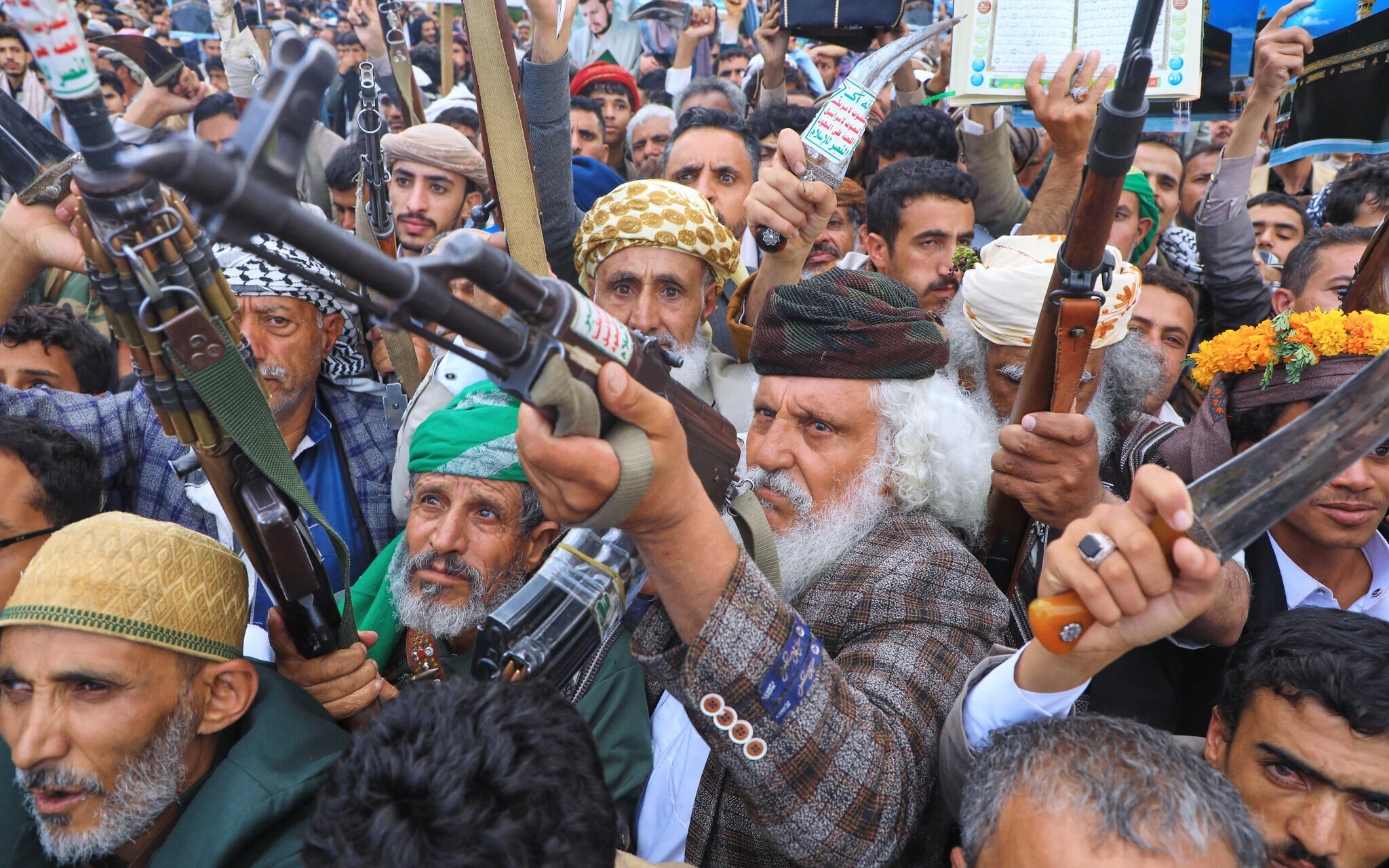 Partidarios de los hutíes en una concentración en Saná, Yemen