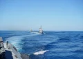 Buques de las armadas israelí y griega navegan en el Mediterráneo durante un ejercicio conjunto, en una fotografía publicada el 24 de octubre de 2026.