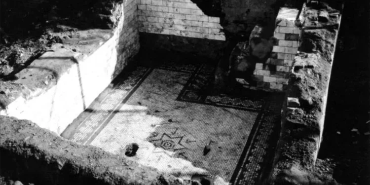 Mikveh descubierto en 2003 en el Lower East Side de Manhattan.