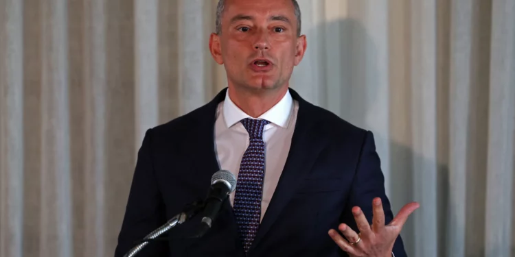 Nickolay Mladenov, alto representante para Gaza de la Junta de Paz impulsada por Donald Trump, durante una conferencia de prensa en Jerusalén el 13 de mayo de 2026.