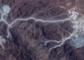 Esta imagen satelital, facilitada por Vantor, muestra una vista general del complejo de túneles de la montaña Pickaxe, situado junto a la instalación nuclear de Natanz, cerca de Natanz, en la provincia de Isfahán, en el centro de Irán, el 30 de junio de 2026. (Imagen satelital ©2026 Vantor/AFP)