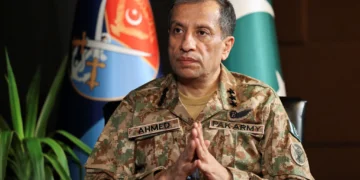 Ahmed Sharif Chaudhry, portavoz de las Fuerzas Armadas de Pakistán, durante una entrevista en Rawalpindi.