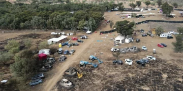 Vista aérea del recinto abandonado del festival Supernova cerca del kibutz Re'im, el 10 de octubre de 2023.