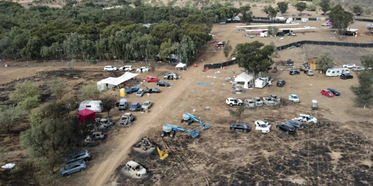 Vista aérea del recinto abandonado del festival Supernova cerca del kibutz Re'im, el 10 de octubre de 2023.
