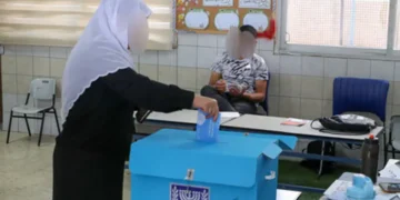 Votación en un centro electoral
