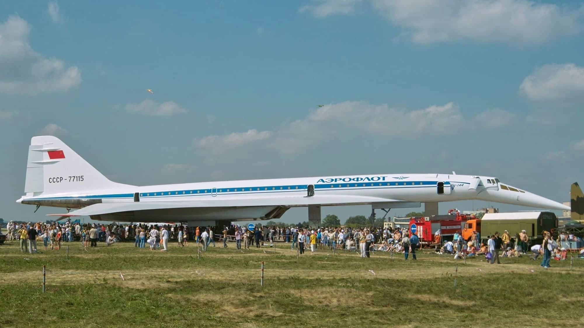 Tupolev Tu-144D en MAKS en 2007 Tupolev Tu-144D CCCP-77115 expuesto en MAKS con la nariz descendida
