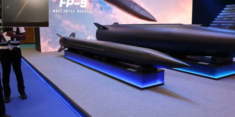 Ucrania empleó por primera vez el misil balístico FP-7 contra fuerzas rusas el 1 de octubre de 2026, con un alcance de 250 km y una carga de 200 kg.