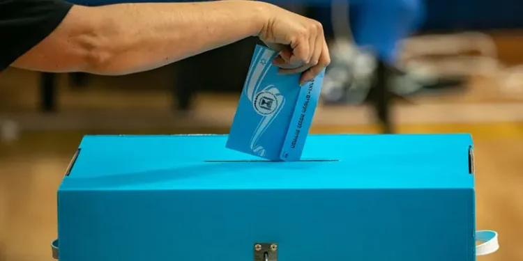 Urna electoral israelí