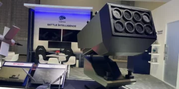 Imagen del sistema de lanzamiento remoto de municiones HERO 120 presentado por UVision en AUSA 2026